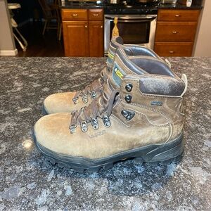 VASQUE Summit GORE-TEX 7133 Leather Brown Hiking Boots Women’s Size 8.5 M